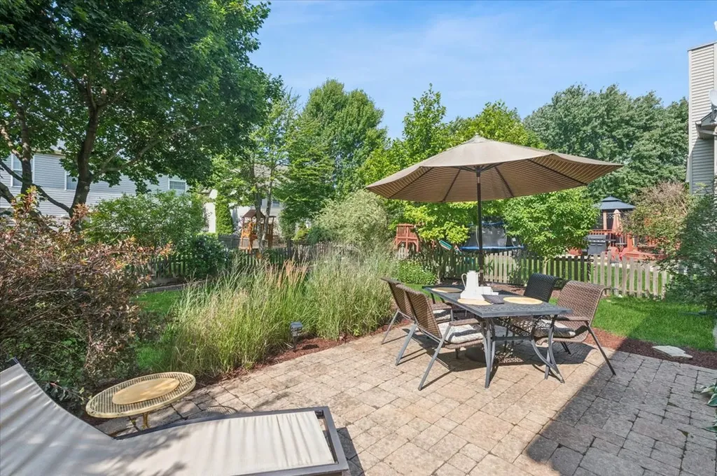 3423 Interlochen Lane Naperville IL 60564