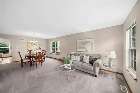 3423 Interlochen Lane Naperville IL 60564