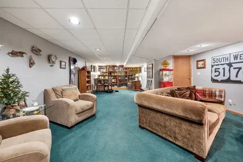 6N302 Oakwood Drive St. Charles IL 60175
