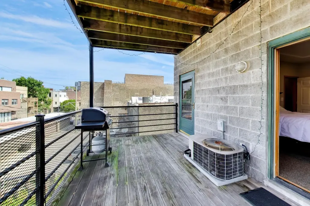 1026 North Ashland Avenue Chicago IL 60622