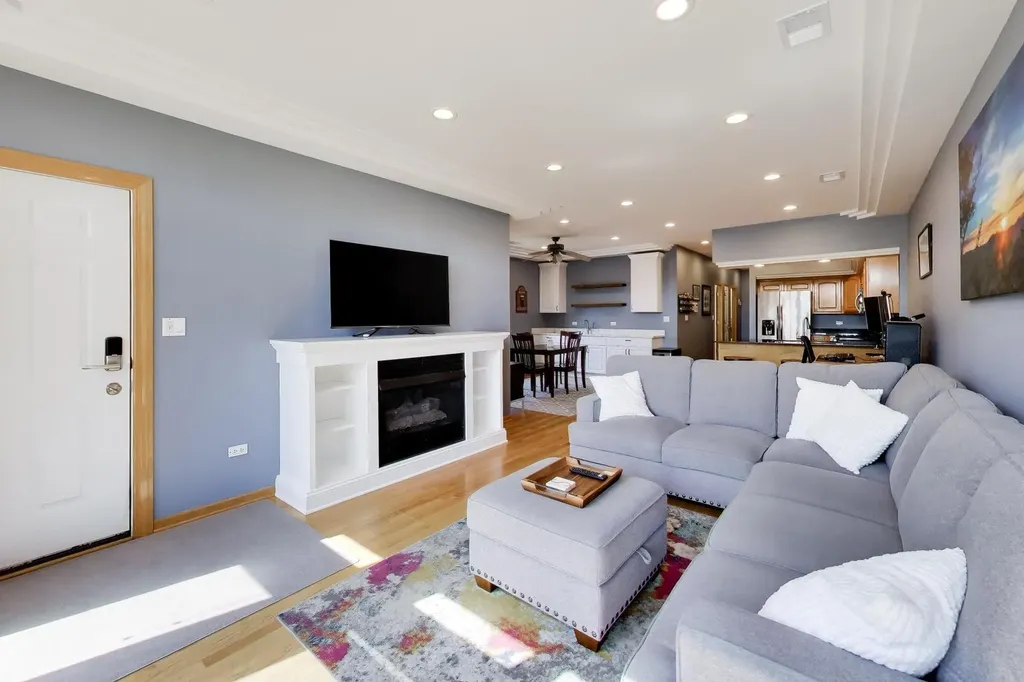 1026 North Ashland Avenue Chicago IL 60622