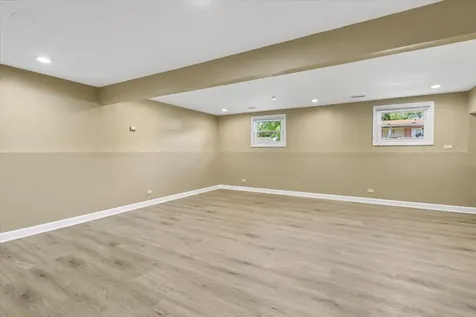 1460 Indian Hill Avenue Hanover Park IL 60133