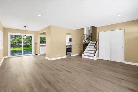 1460 Indian Hill Avenue Hanover Park IL 60133