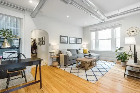 846 West Sheridan Road Chicago IL 60613