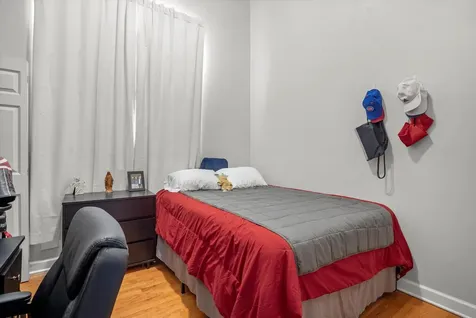 3734 North Wilton Avenue Chicago IL 60613