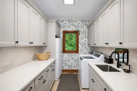 41w087 Highwood Court Campton Hills IL 60119