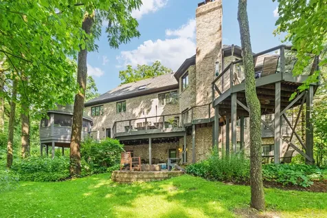 41w087 Highwood Court Campton Hills IL 60119