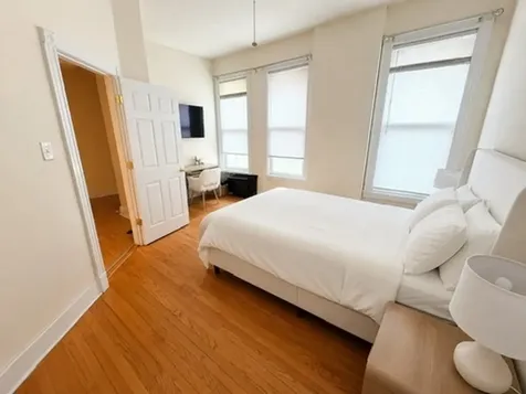 2638 North Clark Street Chicago IL 60614