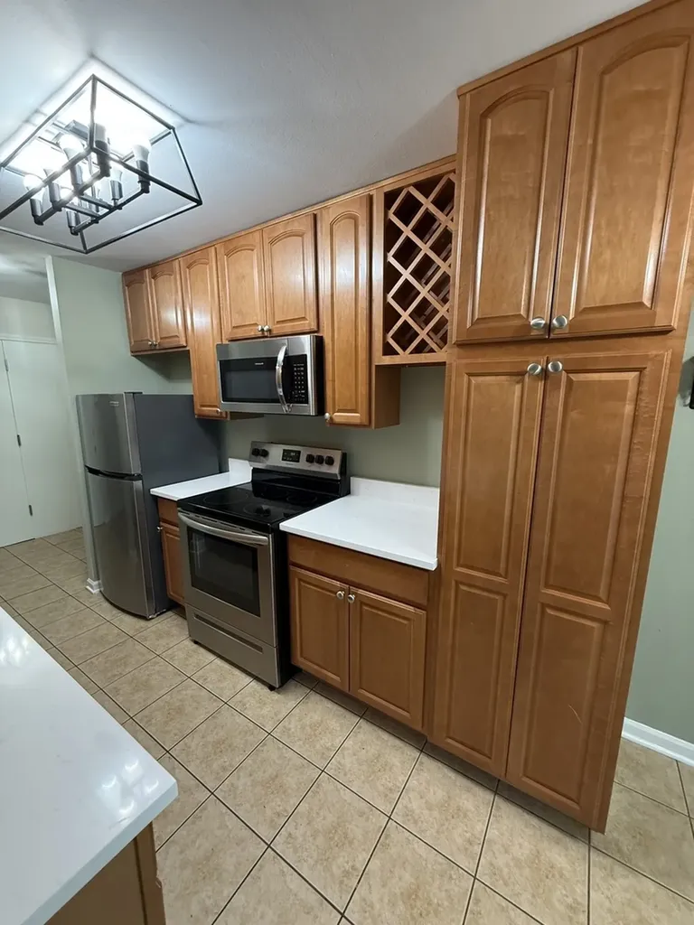 6000 Oakwood Drive Lisle IL 60532