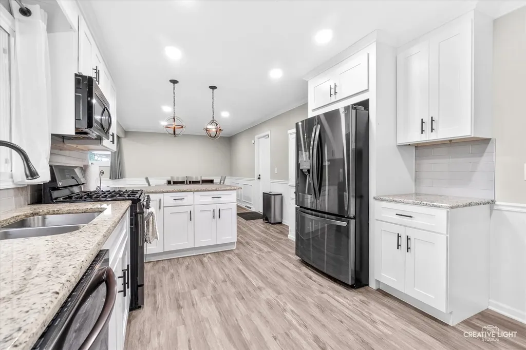 2160 West Illinois Avenue Aurora IL 60506