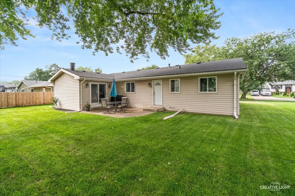 2160 West Illinois Avenue Aurora IL 60506