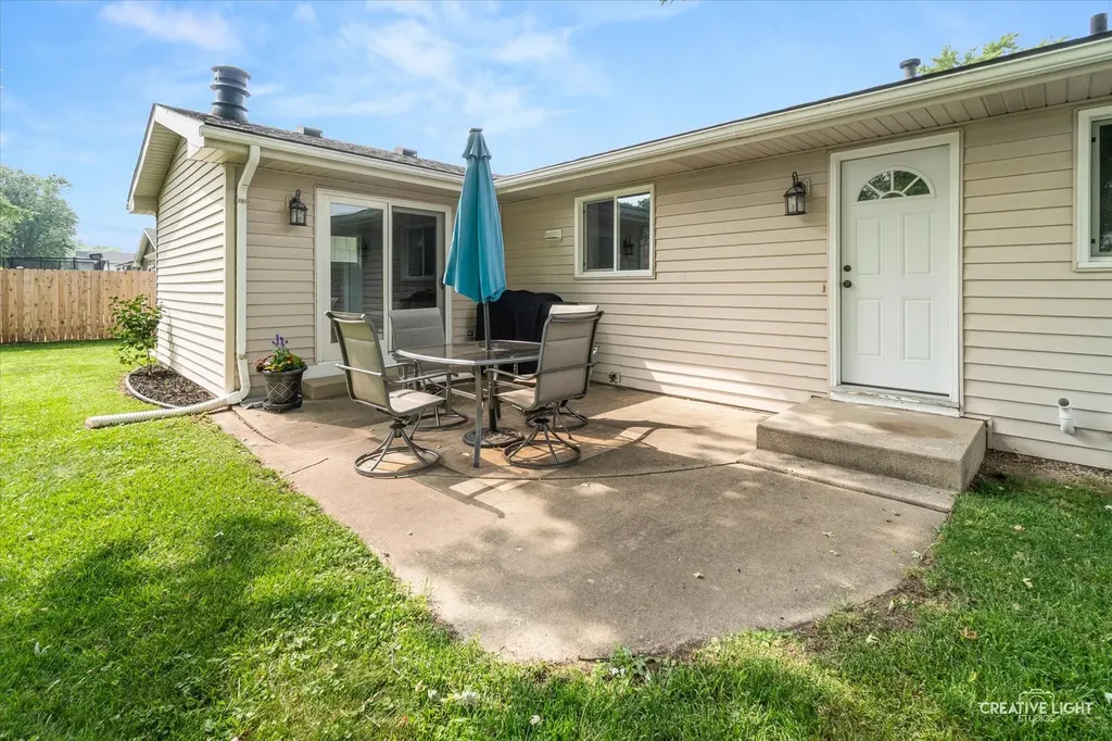 2160 West Illinois Avenue Aurora IL 60506