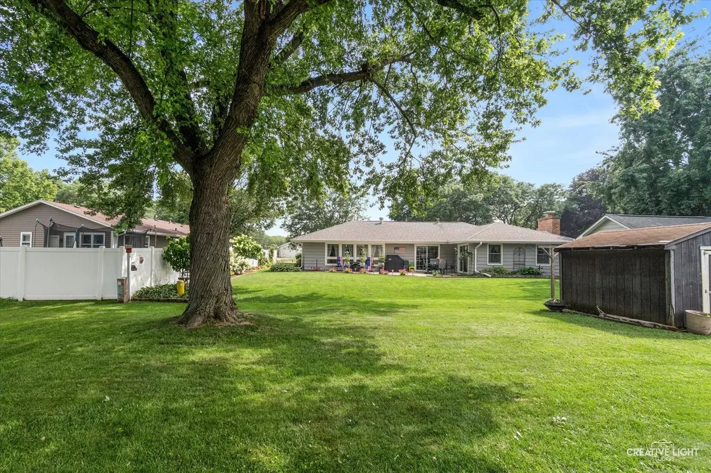 2160 West Illinois Avenue Aurora IL 60506