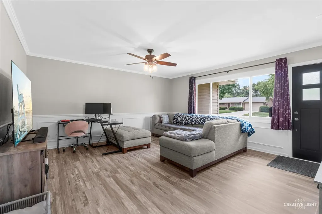 2160 West Illinois Avenue Aurora IL 60506