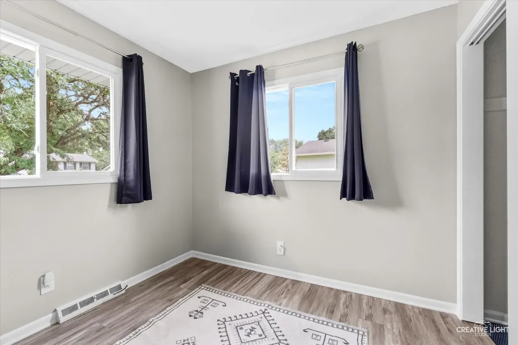 2160 West Illinois Avenue Aurora IL 60506