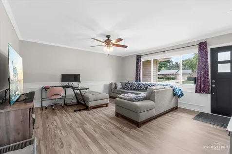2160 West Illinois Avenue Aurora IL 60506