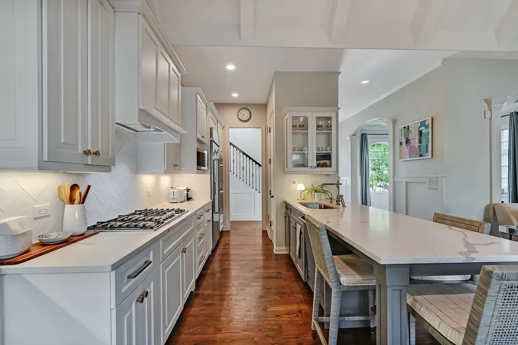 740 Phillippa Street Hinsdale IL 60521