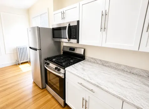 3806 West Irving Park Road Chicago IL 60618