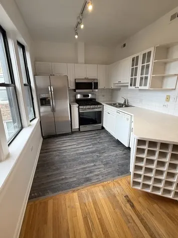 5726 South King Drive Chicago IL 60637
