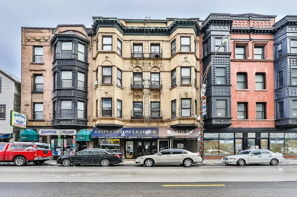 2839 North Clark Street Chicago IL 60657