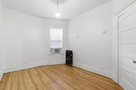 2839 North Clark Street Chicago IL 60657