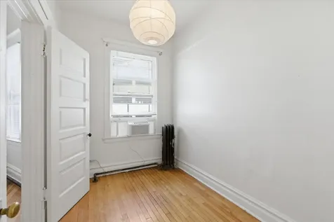 2839 North Clark Street Chicago IL 60657
