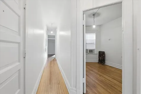 2839 North Clark Street Chicago IL 60657