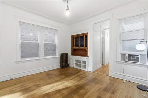 2839 North Clark Street Chicago IL 60657