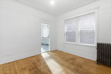2839 North Clark Street Chicago IL 60657