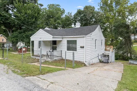 2416 Arthur Street Alton IL 62002