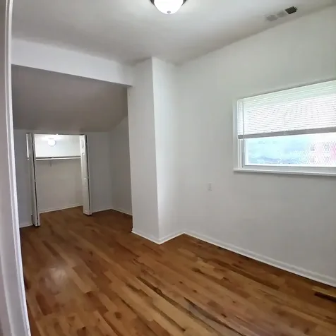 3614 West Mclean Avenue Chicago IL 60647