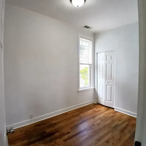 3614 West Mclean Avenue Chicago IL 60647