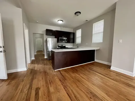 3614 West Mclean Avenue Chicago IL 60647
