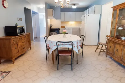 873 Yorkshire Lane Crystal Lake IL 60014