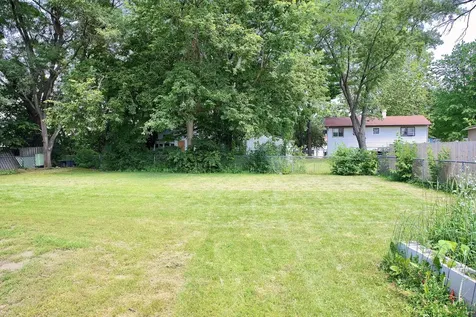 873 Yorkshire Lane Crystal Lake IL 60014