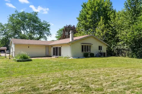 873 Yorkshire Lane Crystal Lake IL 60014