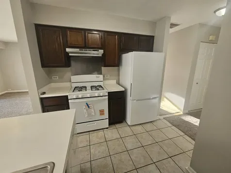 10 King Drive Streamwood IL 60107