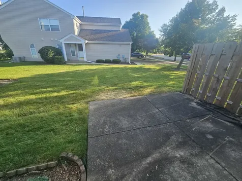 10 King Drive Streamwood IL 60107