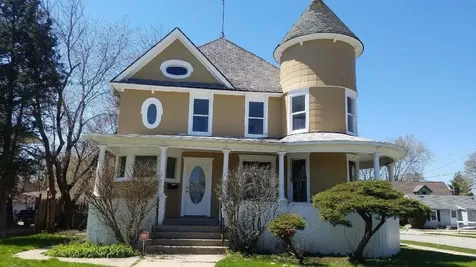 472 North Spring Street Elgin IL 60120