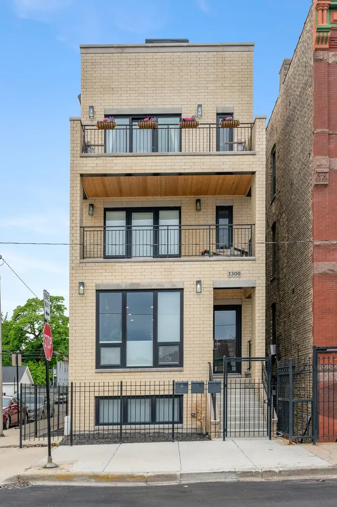 1300 North Cleaver Street Chicago IL 60642