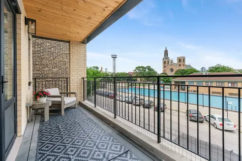 1300 North Cleaver Street Chicago IL 60642