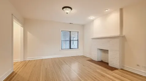 1734 West Estes Avenue Chicago IL 60626