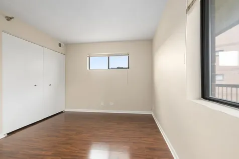 5980 Lake Bluff Drive Tinley Park IL 60477