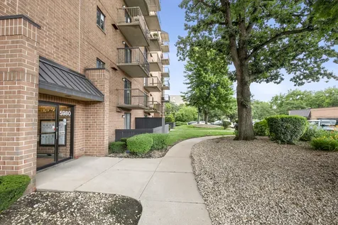 5980 Lake Bluff Drive Tinley Park IL 60477