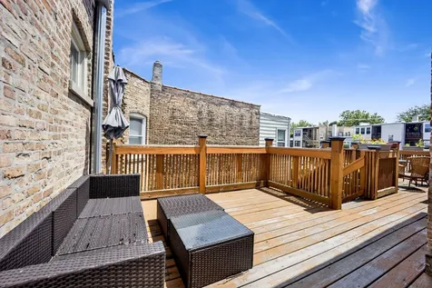 1457 West Thome Avenue Chicago IL 60660