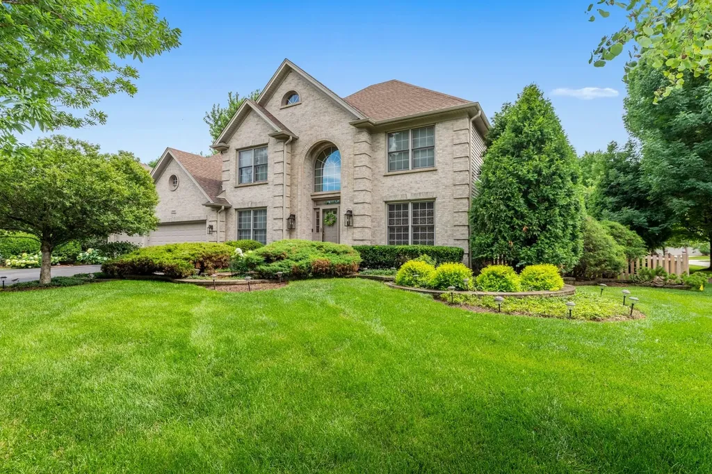 2660 Hoddam Road Naperville IL 60564