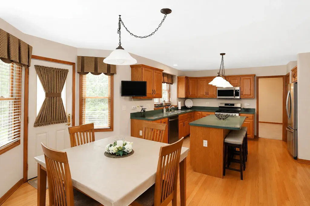 2660 Hoddam Road Naperville IL 60564
