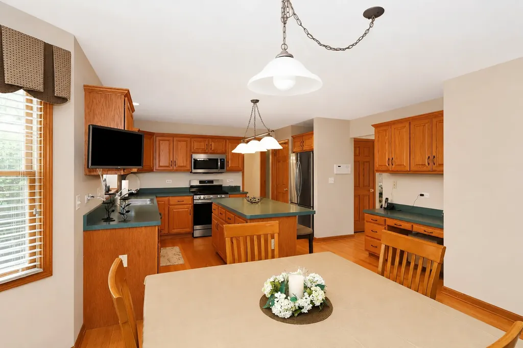 2660 Hoddam Road Naperville IL 60564