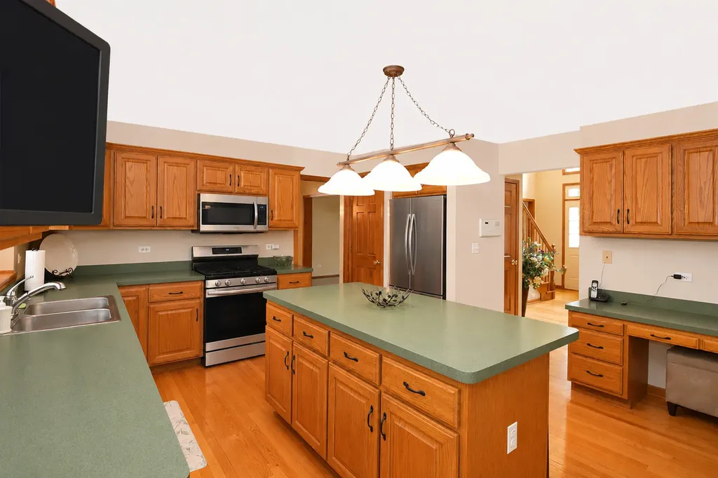 2660 Hoddam Road Naperville IL 60564