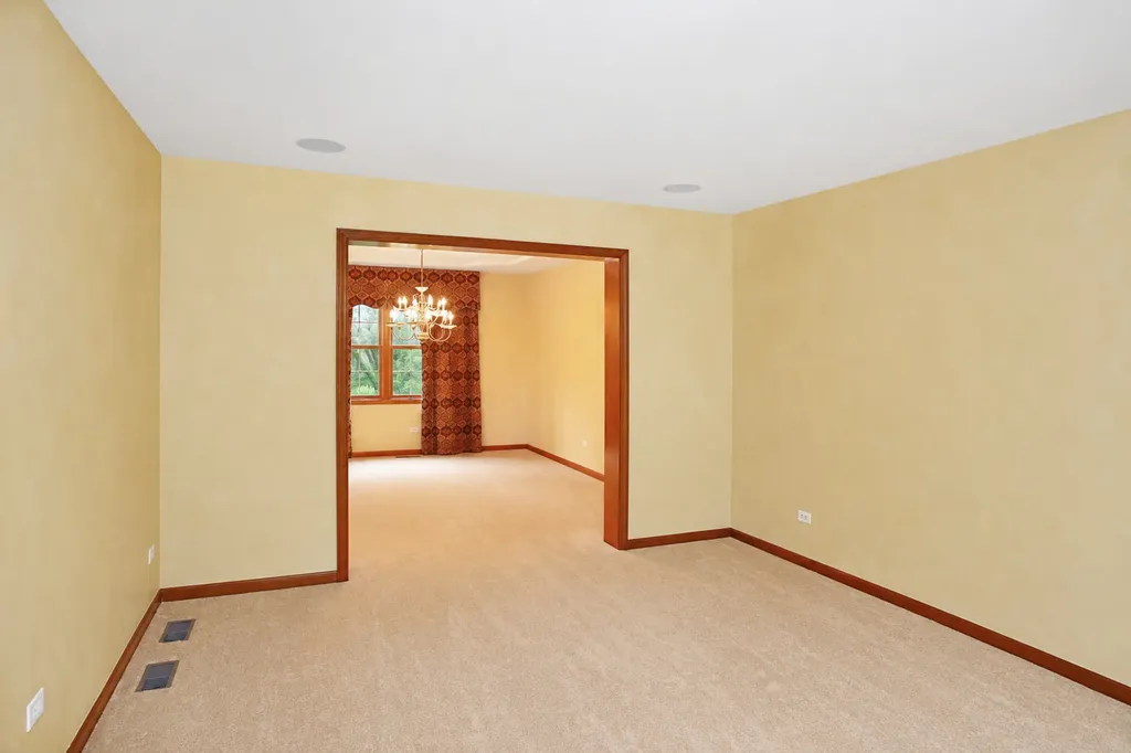 2660 Hoddam Road Naperville IL 60564